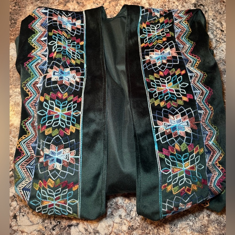 Dark Green Embroidered Velvet Kimono Jacket - Picture 12 of 12